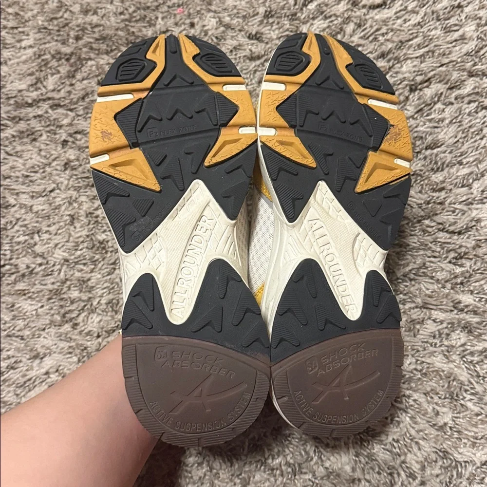 Mephisto all rounder women’s dynamic sneakers yellow size 7.5